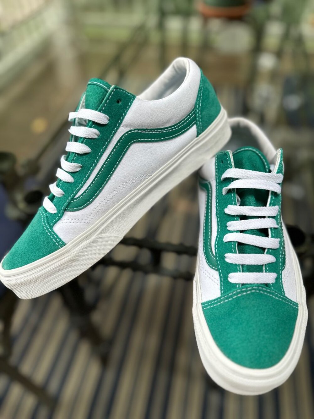VANS Old Skool White Canvas Green Suede Heel Toe Low Top Sneaker Women Size 9.5